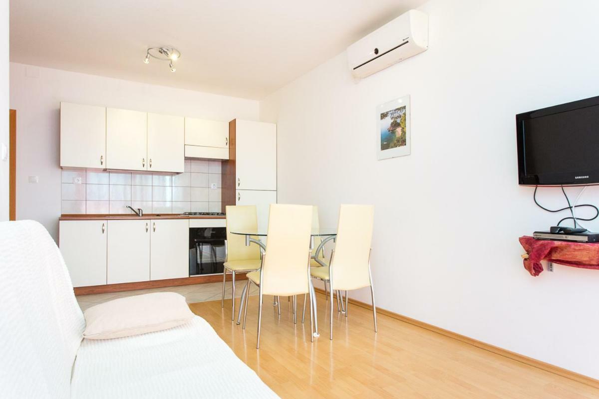 Adria Punat Apartments Exterior photo