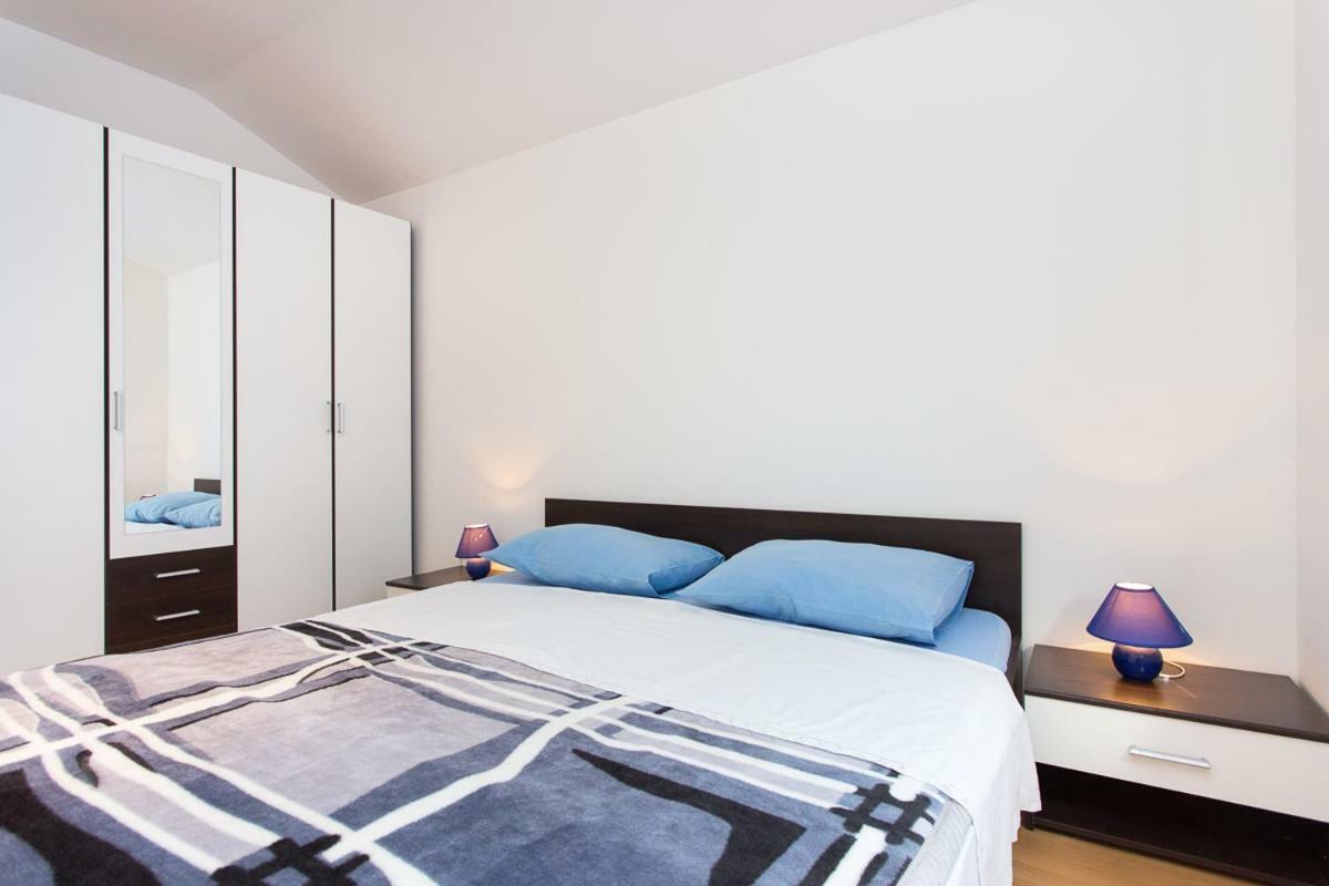 Adria Punat Apartments Exterior photo
