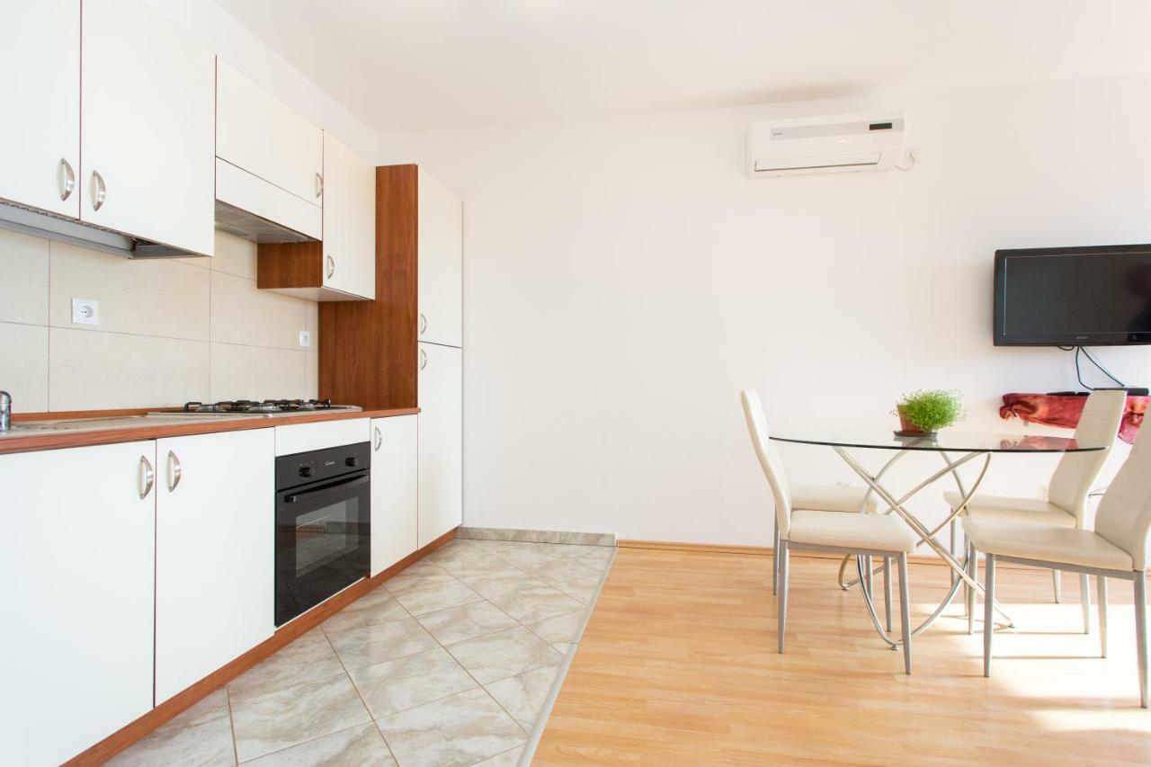 Adria Punat Apartments Exterior photo
